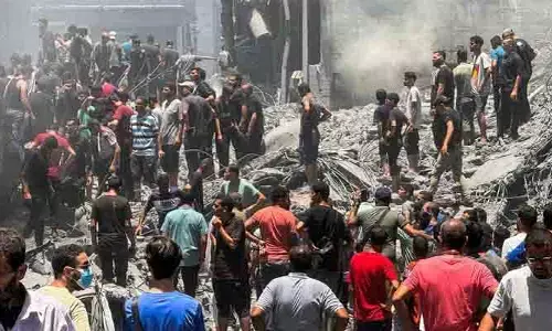 Attack: హమాస్ టార్గెట్‌గా గాజాపై ఇజ్రాయెల్ దాడులు.. 130 మంది మృతి