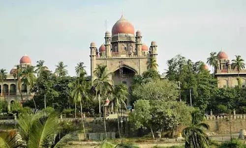TG High Court: తెలంగాణ హైకోర్టు సంచలన తీర్పు.. పిటిషనర్‌కు భారీగా జరిమానా