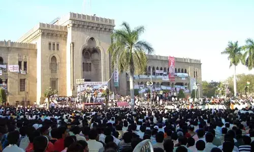 ప్రజాస్వామిక హక్కులకై పెనుగులాట!