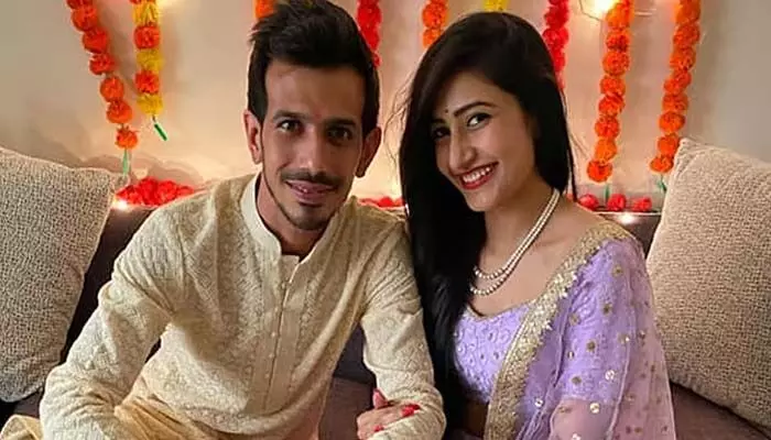 Chahal-Dhanashree: ధనశ్రీకి రూ.4.75 కోట్లు భరణం.. ఇచ్చేందుకు క్రికెటర్ చాహల్ సిద్దం! Chahal-Dhanashree: ధనశ్రీకి రూ.4.75 కోట్లు భరణం.. ఇచ్చేందుకు క్రికెటర్ చాహల్ సిద్దం!