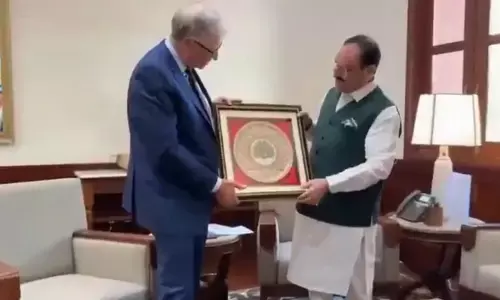 Bill Gates: కేంద్రమంత్రి జేపీ నడ్డాతో బిల్ గేట్స్ చర్చలు