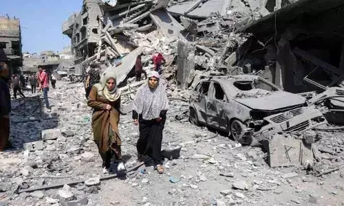 Hamas: చర్చలకు తలుపులు ఇంకా తెరిచే ఉన్నాయి.. ఇజ్రాయెల్ దాడుల వేళ హమాస్ ప్రకటన