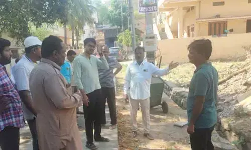 డ్రైనేజీ వ్యవస్థకు ఆటంకం లేకుండా చూడాలి