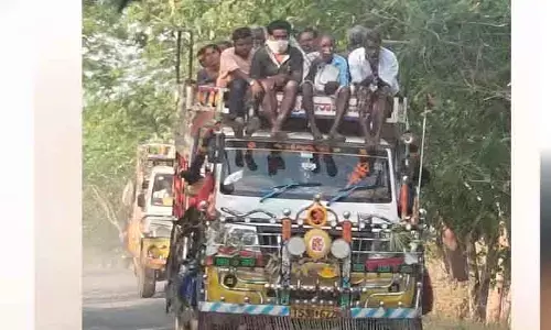 ప్రమాదమని తెలిసినా.. తప్పని ప్రయాణం