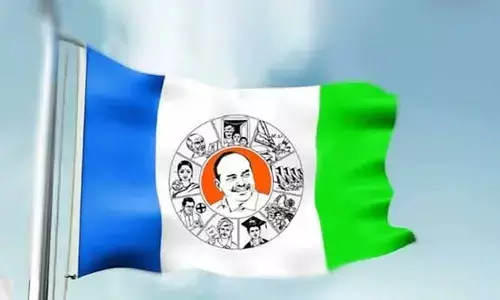ఒకరు బయటకు.. మరొకరు అదుపులోకి..: వైఎస్సార్ జిల్లాలో బిగ్ షాక్