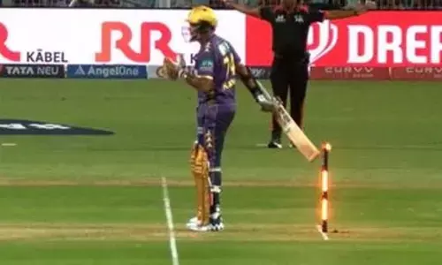 KKR vs RCB : నరైన్ హిట్ వికెట్ కాదా?.. బ్యాటు స్టంప్స్‌కు తాకినా అంపైర్ ఎందుకు అవుట్ ఇవ్వలేదంటే?