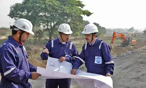 EIL : బీ.టెక్ చేసి ఖాళీగా ఉంటున్నారా.. అయితే, ఈ ఉద్యోగాలకు వెంటనే  అప్లై చేయండి..!