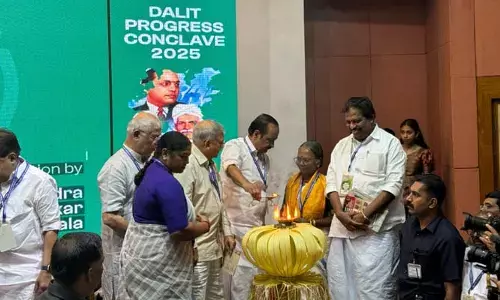 ఆదివాసీ మహిళగా ఎన్నో కష్టాలు పడ్డా! దళిత ప్రగతి సదస్సులో సీతక్క కీలక వ్యాఖ్యలు