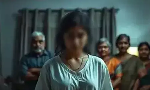 నైటీ మాత్రమే వేసుకోవాలని భర్త వేధింపులు.. భార్య ఏం చేసిందంటే?