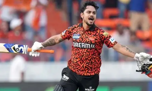 RCB vs SRH : ముగిసిన హైదరాబాద్ బ్యాటింగ్.. బెంగుళూరు టార్గెట్ ఎంతంటే?