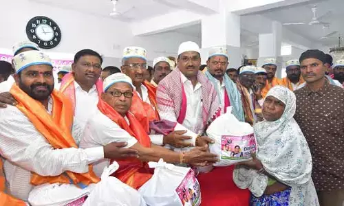 రంజాన్ పండుగను ఘనంగా జరుపుకోవాలి..