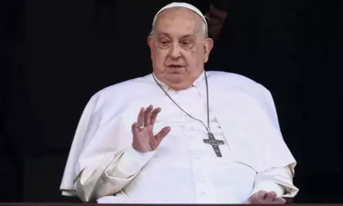 Pope Francis: ఆస్పత్రి నుంచి పోప్ ఫ్రాన్సిస్ డిశ్చార్జ్.. ఐదు వారాల తర్వాత బయటకు