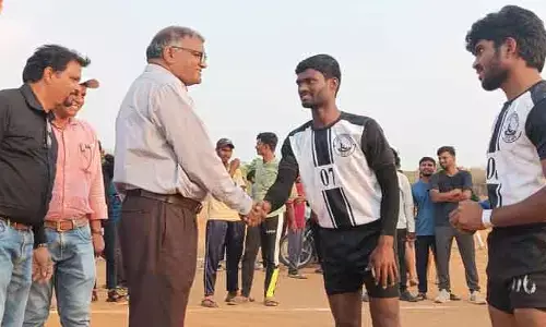 టీయూలో చదువుతో క్రీడలకు సమ ప్రాధాన్యత