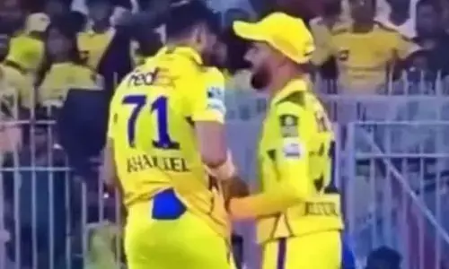 CSK VS MI : చెన్నయ్ బాల్ టాంపరింగ్ చేసిందా?.. వీడియో వైరల్