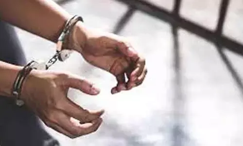 దారి దోపిడీకి యత్నించిన ముగ్గురు యువకులు