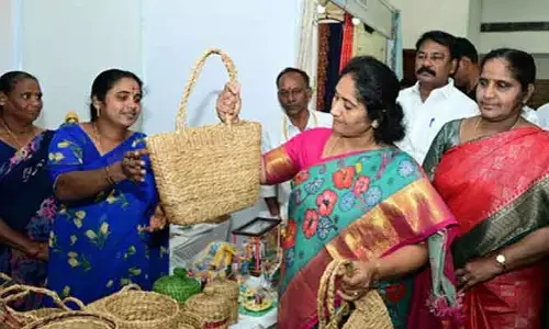 చేనేతలకు 365 రోజులు పని కల్పిస్తాం