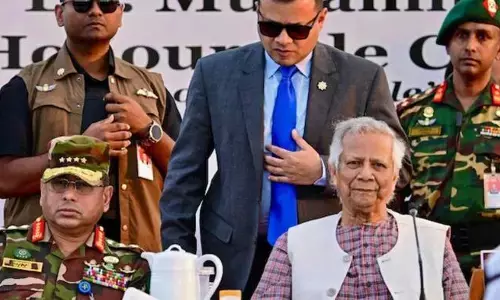 Bangladesh: యూనస్ కు వ్యతిరేకంగా తిరుగుబాటు..!