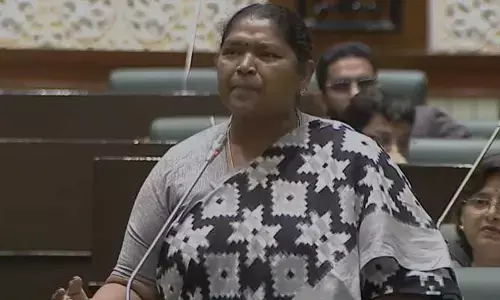 Seethakka: మీ పని తీరేంటో కేసీఆర్ మనువడే బయటపెట్టారు.. మాజీ మంత్రికి సీతక్క కౌంటర్