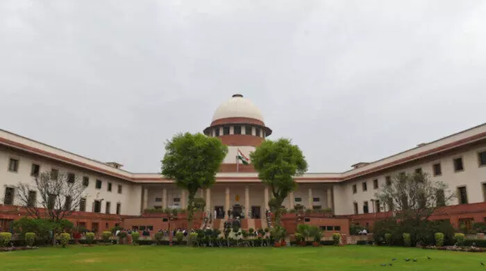 Supreme Court: చెట్లు నరికివేయడం మనుషులను చంపడం కంటే దారుణం Supreme Court: చెట్లు నరికివేయడం మనుషులను చంపడం కంటే దారుణం