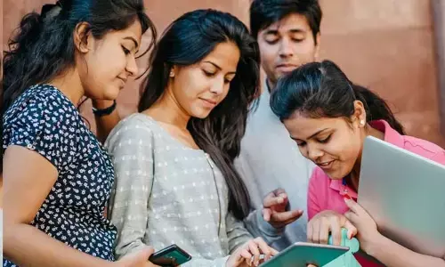 ఇంటర్ పాసై ఖాళీగా ఉన్నారా? .. భారీ జీతంతో ఉద్యోగాలు.. దరఖాస్తుకు లాస్ట్ డేట్ ఇదే!
