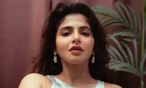 Iswarya Menon : కసి చూపులతో సెగలు రేపుతున్న ఐశ్వర్య.