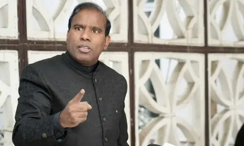 Breaking:  రాజమండ్రి ప్రభుత్వాస్పత్రి వద్ద కేఏపాల్.. ఉద్రిక్తత