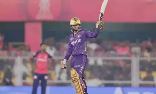 డీకాక రేపిండు
