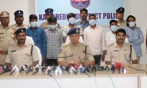 8 మంది అరెస్ట్.. పరారీలో ముగ్గురు.. ఇంతకీ ఏమైందో తెలుసా..?