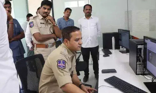 కమాండ్ కంట్రోల్ ను పరిశీలించిన జిల్లా ఎస్పీ