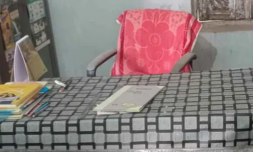 పశు వైద్యశాలలో కానరాని వైద్యుడు