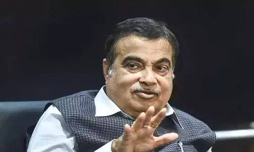 Nitin Gadgkari : రూ.10 లక్షల కోట్లు.. 25 వేల కిమీల రోడ్లు : నితిన్ గడ్కరీ