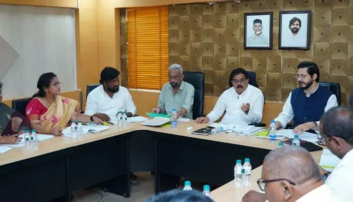 AP News:రబీ కొనుగోళ్ల పై మంత్రి నాదెండ్ల కీలక ప్రకటన AP News:రబీ కొనుగోళ్ల పై మంత్రి నాదెండ్ల కీలక ప్రకటన