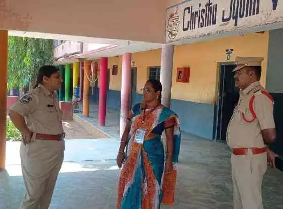 పది పరీక్షలు ప్రశాంతంగా సాగుతున్నాయా..? పది పరీక్షలు ప్రశాంతంగా సాగుతున్నాయా..?