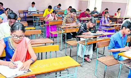 TG Govt.: పది పరీక్షలు రాస్తున్న విద్యార్థులకు గుడ్ న్యూస్.. సీఎం రేవంత్ కీలక ఆదేశాలు