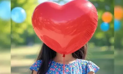 Balloon explosion: బెలూన్ పేలి.. 8 ఏళ్ల చిన్నారి మృతి.. మహారాష్ట్రాలో విషాద ఘటన