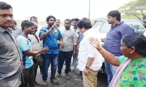 AP News:మానవత్వం చాటుకున్న మంత్రి దుర్గేష్