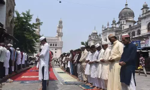 Ramadan: రంజాన్ ఆఖరి జుమ్మా..చార్మినార్, మక్కా మసీదులో ప్రశాంతంగా ముగిసిన ప్రార్థనలు