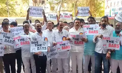 Bar Owners: పర్మిట్ రూమ్‌ల వల్ల నష్టపోతున్నాం.. బార్ యజమానుల కీలక డిమాండ్