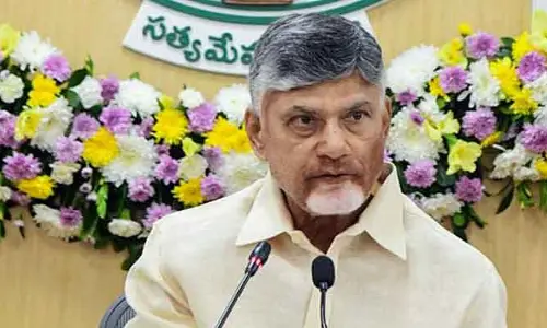 విశాఖ ప్రేమోన్మాది ఘాతుకంపై సీఎం చంద్రబాబు దిగ్భ్రాంతి