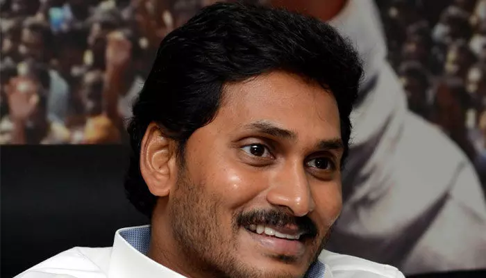 అన్నీ శుభాలు కలగాలి: తెలుగు ప్రజలకు జగన్ ఉగాది శుభాకాంక్షలు అన్నీ శుభాలు కలగాలి: తెలుగు ప్రజలకు జగన్ ఉగాది శుభాకాంక్షలు