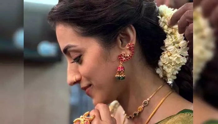 Trisha : ప్రేమ ఎప్పుడు గెలుస్తుంది అంటూ స్టార్ హీరోయిన్ త్రిష పోస్ట్.. ఎంగేజ్మెంట్ చేసుకున్నావా అంటున్న నెటిజన్లు Trisha : ప్రేమ ఎప్పుడు గెలుస్తుంది అంటూ స్టార్ హీరోయిన్ త్రిష పోస్ట్.. ఎంగేజ్మెంట్ చేసుకున్నావా అంటున్న నెటిజన్లు