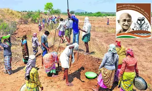 Central Govt.: ఉపాధి హామీ కూలీలకు తీపి కబురు.. వేతనం పెంచుతూ కేంద్రం ఉత్తర్వులు