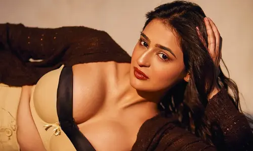 Prakriti Pavani Turns Up The Heat In A Bold Black Look!