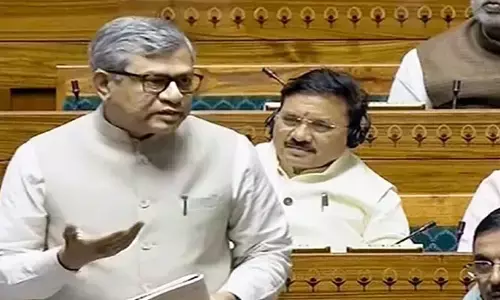 TIcket: టికెట్ కౌంటర్‌లో కొన్నా ఆన్ లైన్‌లో క్యాన్సిల్ చేసుకోవచ్చు.. రైల్వే శాఖ కీలక నిర్ణయం