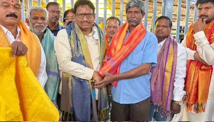 హమాలీలు దేశ రవాణాలో కీలకం హమాలీలు దేశ రవాణాలో కీలకం