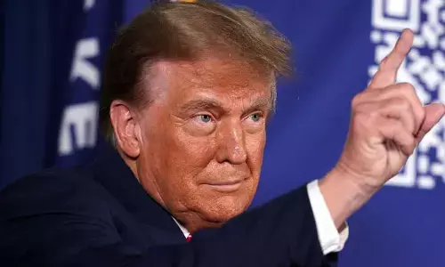 Trump: అణు ఒప్పందం కుదరకపోతే బాంబు దాడులు చేస్తాం.. ఇరాన్‌కు ట్రంప్ వార్నింగ్