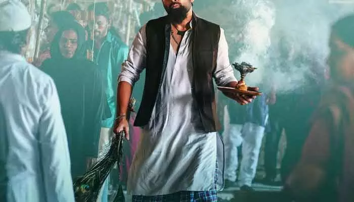 ఫకీర్ బాబాగా మారిన టాలీవుడ్ హీరో.. హైప్ పెంచేస్తున్న ‘జాక్’ మూవీ స్పెషల్ పోస్టర్ ఫకీర్ బాబాగా మారిన టాలీవుడ్ హీరో.. హైప్ పెంచేస్తున్న ‘జాక్’ మూవీ స్పెషల్ పోస్టర్