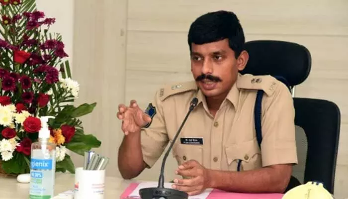 రంజాన్ వేళ జిల్లాపై ‘పోతరాజు’ డేగ కన్ను రంజాన్ వేళ జిల్లాపై ‘పోతరాజు’ డేగ కన్ను