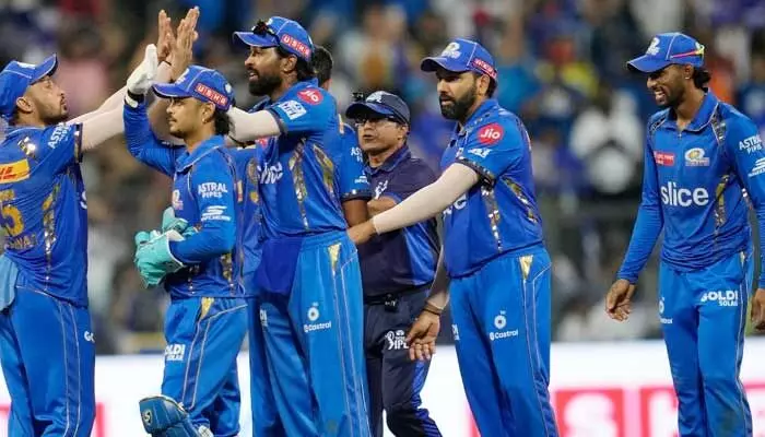 ఐపీఎల్లో ముంబై ఇండియన్స్ బోణీ.. కేకేఆర్పై గ్రాండ్ విక్టరీ ఐపీఎల్లో ముంబై ఇండియన్స్ బోణీ.. కేకేఆర్పై గ్రాండ్ విక్టరీ