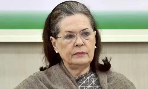 Sonia Gandhi: పాఠ్యపుస్తకాల్లో మతప్రభావం పెరుగుతోంది: సోనియా గాంధీ